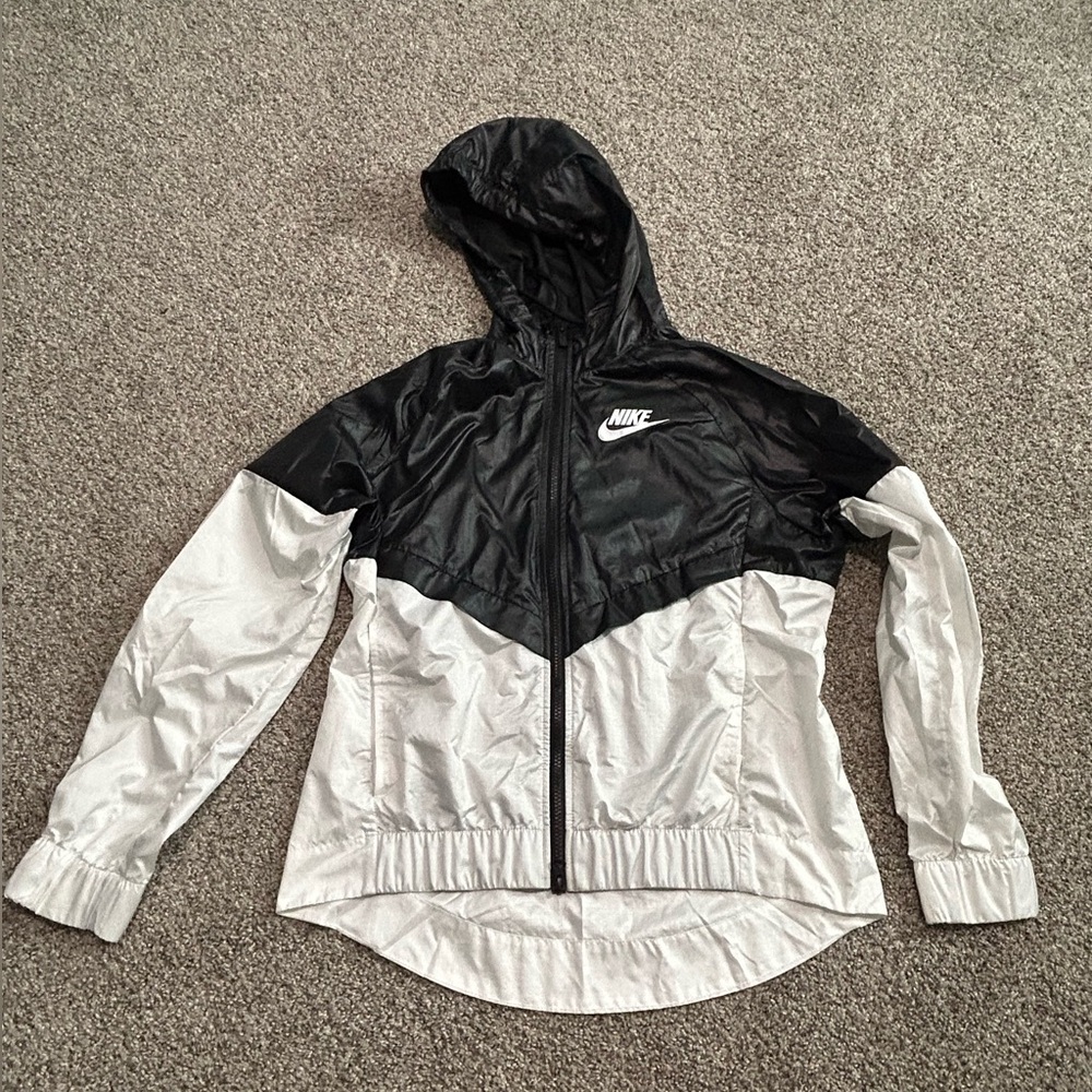 Nike Women's Black and White Windbreaker Jacket Size M
